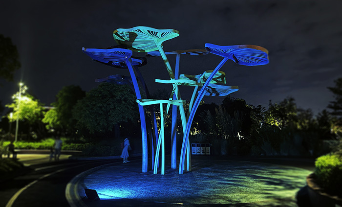 SUNC Solar Flood Light Alien Warrior MJ-AW60C